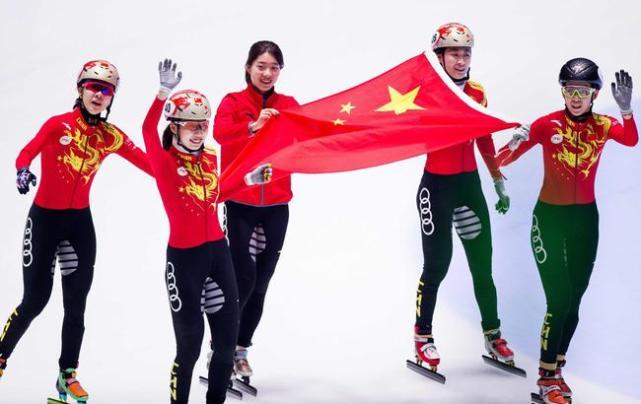 短道速滑韩国队干扰中国队被判犯规 决赛中国夺冠