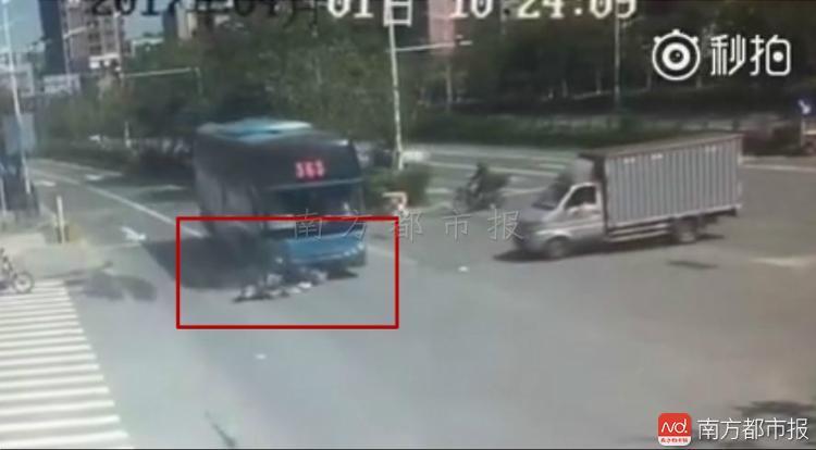 深圳一男子骑电动车被撞身亡 交警判其负主责