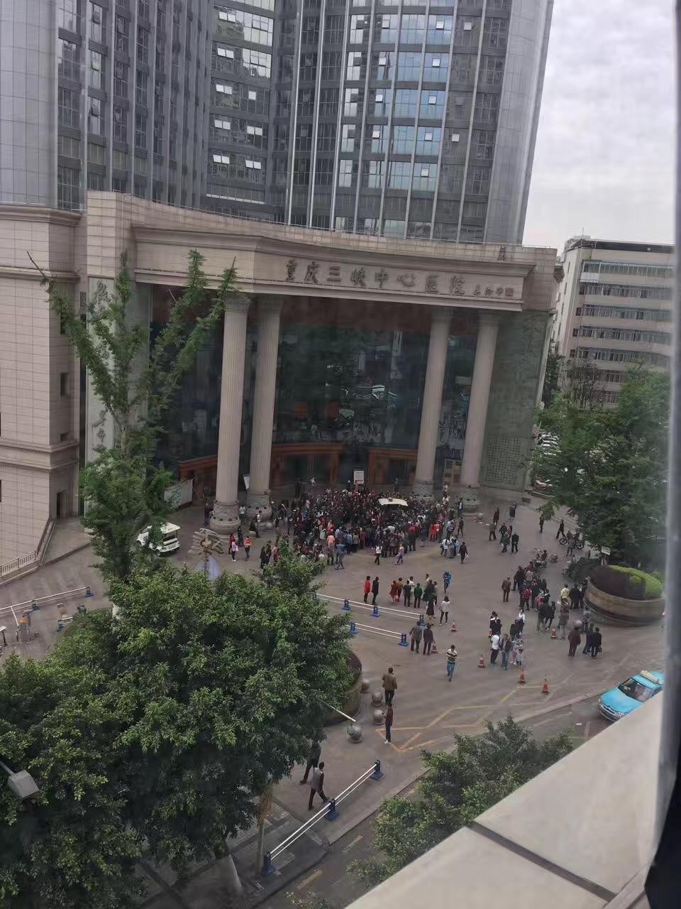 重庆一医院神经内科患者殴打室友致1死1伤 警方介入