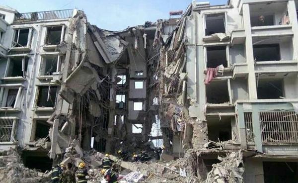 包头小区爆炸11人被捕：致5死25伤，单元楼整体塌陷
