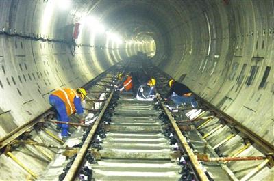 天津地铁6号线南段隧道全线贯通