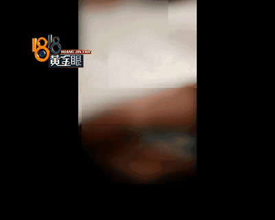 男子大巴上骚扰邻座姑娘:手伸进内衣越蹭越往下!(组图) - 3
