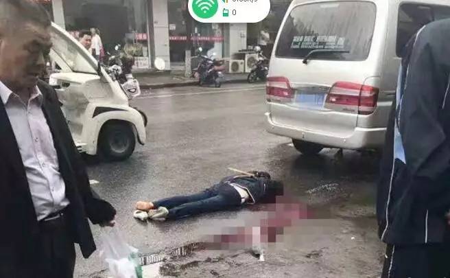 突发！南京江宁一女子在街头被丈夫砍杀，现场太血腥……