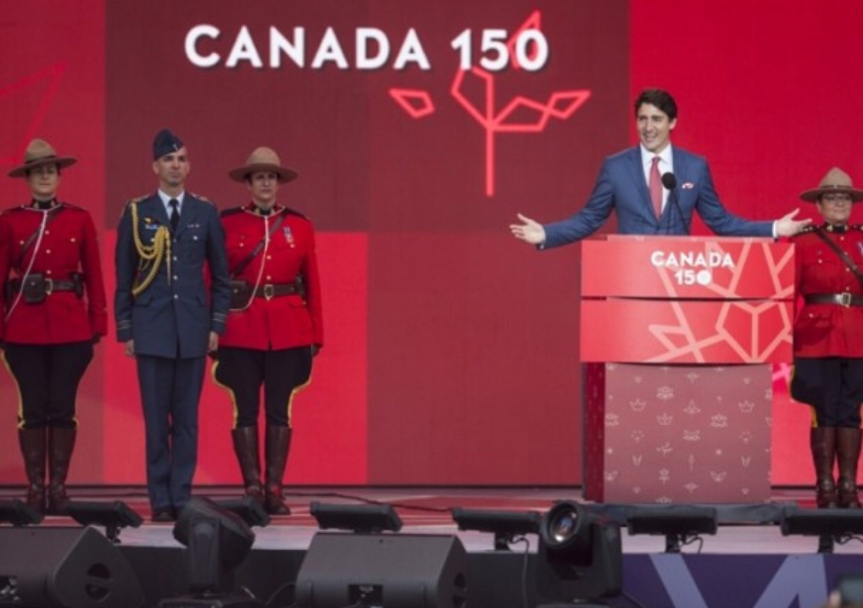 加拿大国庆日庆典 总理特鲁多演讲兴奋过头漏掉一省