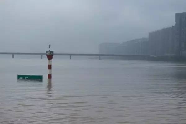 湖南23县降雨量突破历史极值 湘江超历史最高