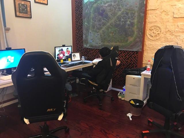 Uzi最新状态:已回到RNG基地 本周将上场?