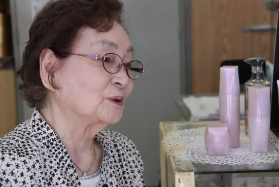 85岁的饭田欣子。图片来源:Miho Inada/The Wall Street Journal