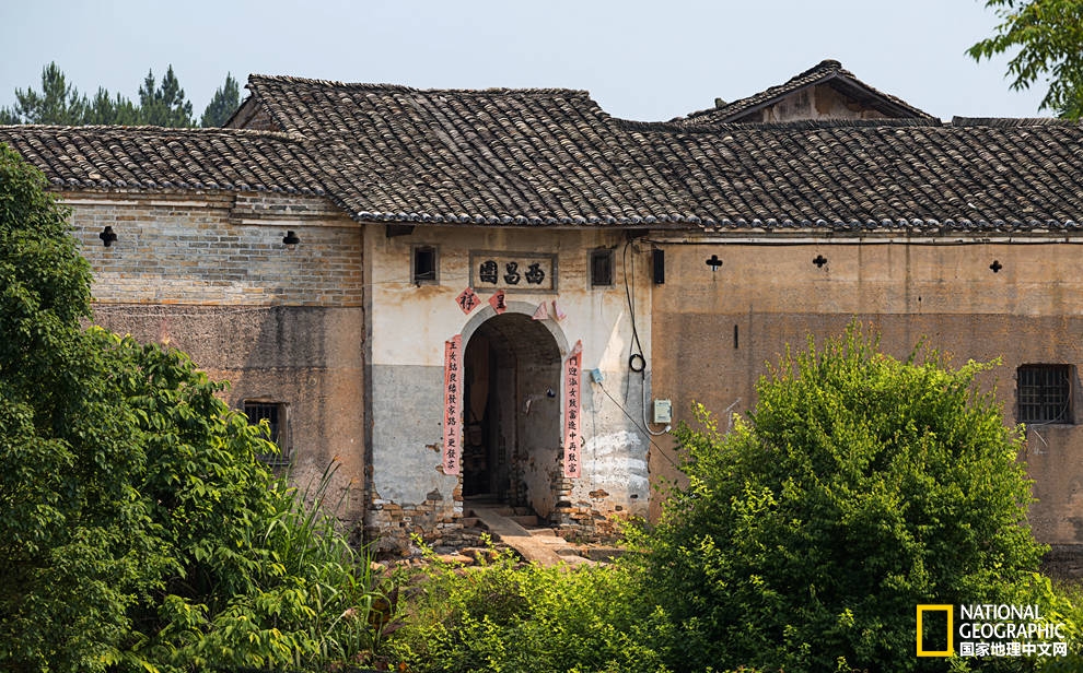 分不清这是古代或现代 江西龙南的客家民居真心让我陶醉