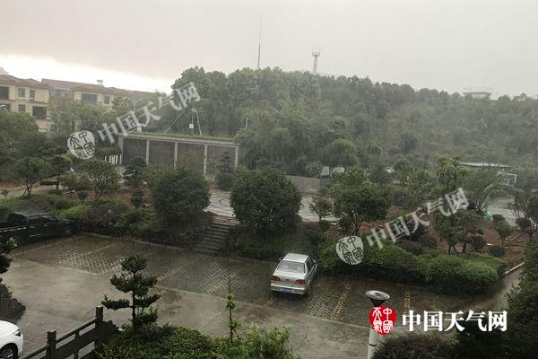 湖南强降雨致20万人受灾 今天怀化湘潭等地仍有暴雨