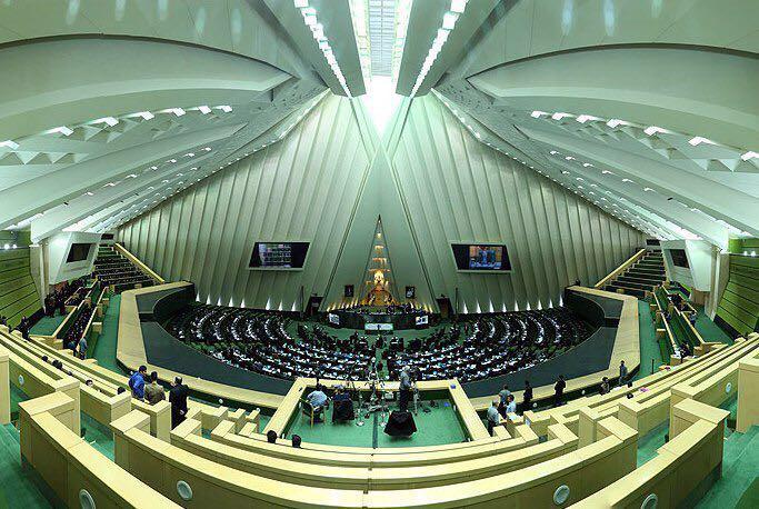 伊朗议会通过对抗美国议案