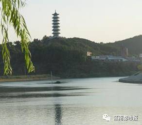 多葛村人口_人口多的图片