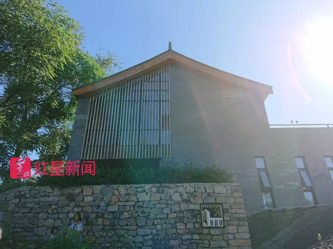 清华博士回乡做守陵人?当事人:不是博士也没守陵