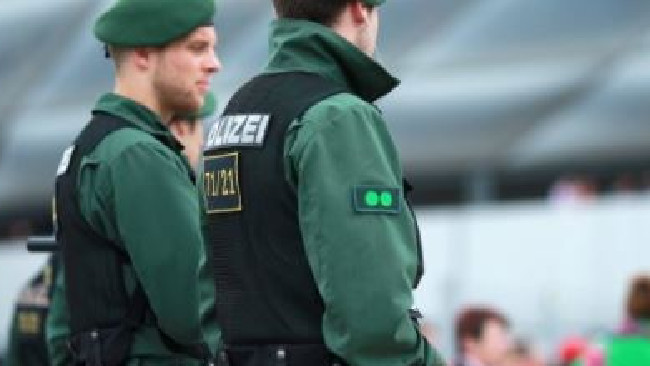 德国慕尼黑男子刺伤数人后逃逸 警方警告居民