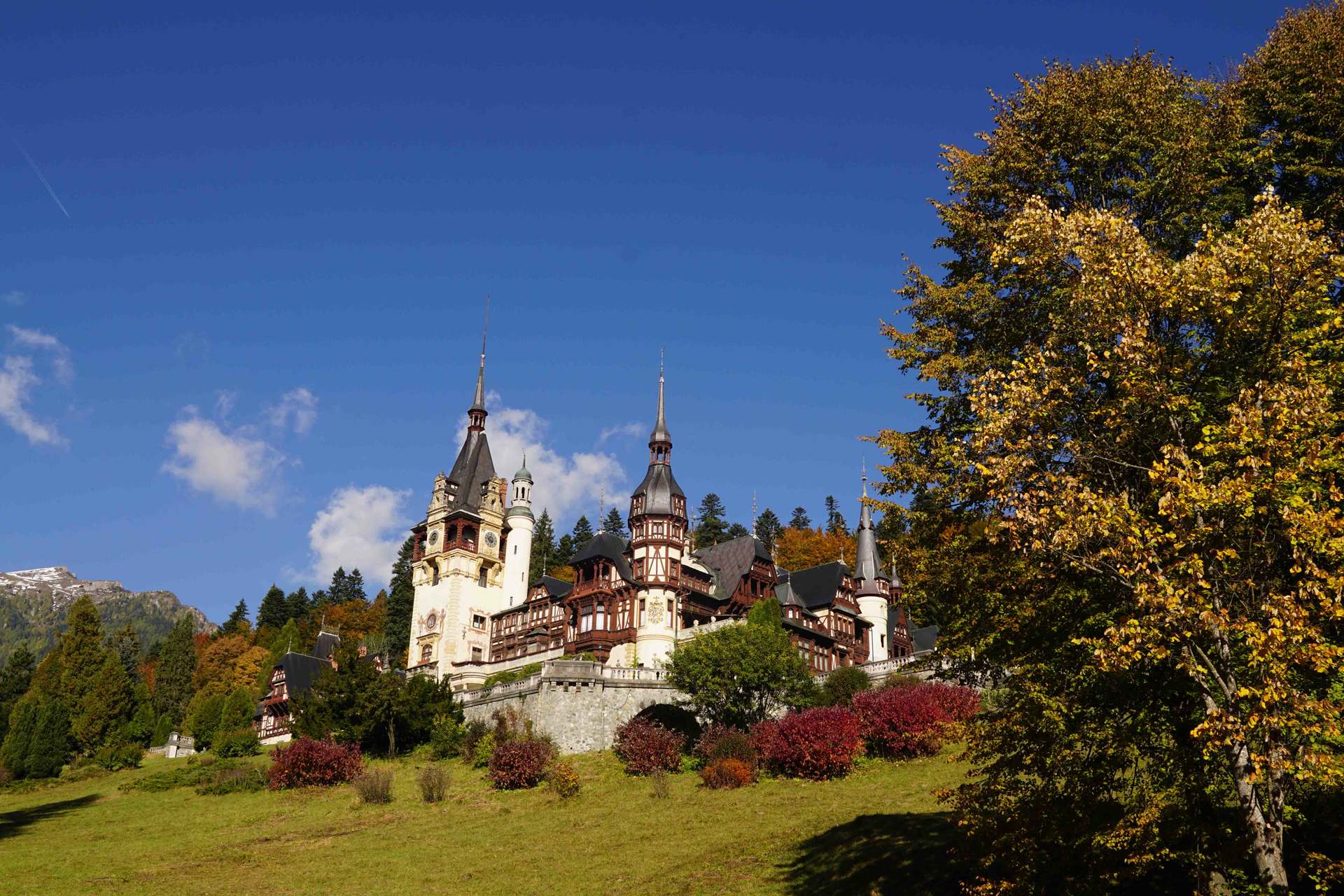 著名罗马尼亚吸血鬼城堡布朗城堡高清图片下载-正版图片500847796-摄图网