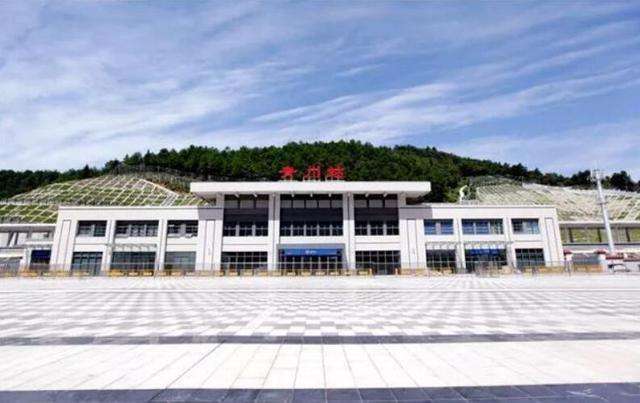 乘西成高铁到广元赏剑门关尝美食_凤凰网四川