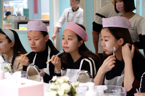 w/a微盟时代烘焙护肤沙龙汇 唯美丽&美食不可辜负_海南频道_凤凰网