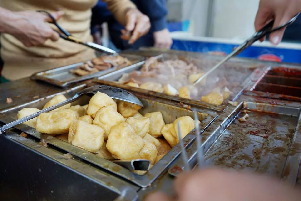“食在广州,厨出凤城”