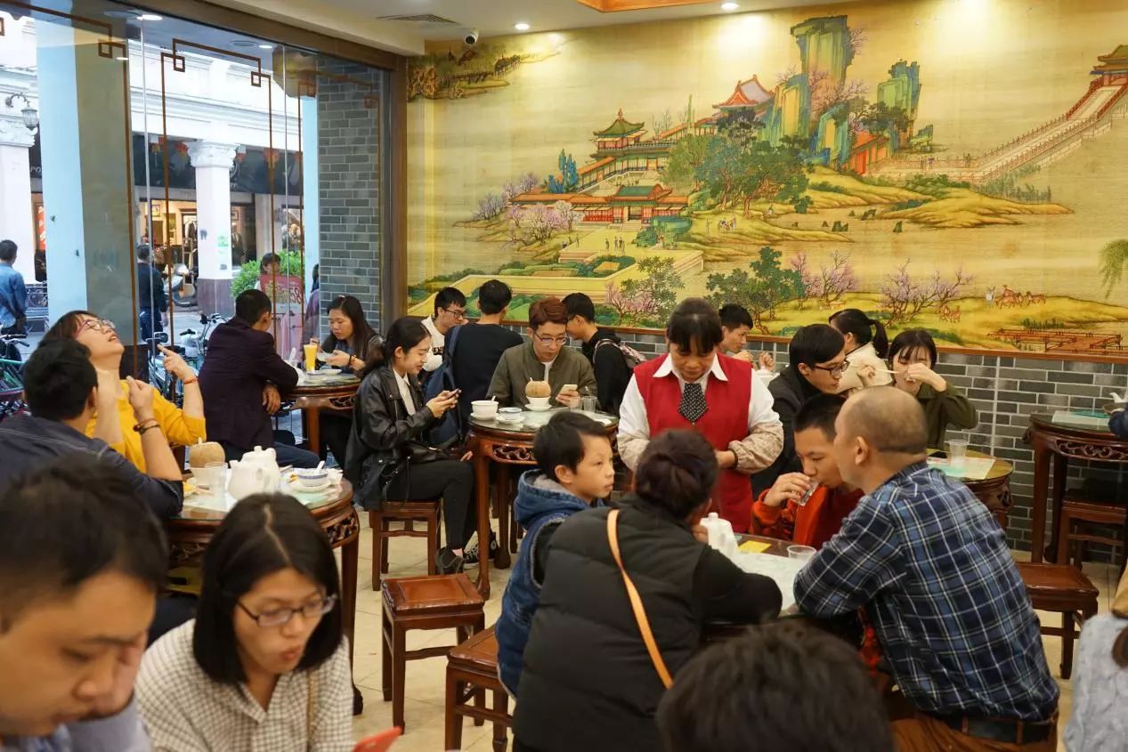 在双皮奶发源地顺德,民信和仁信两家老字号最为著名