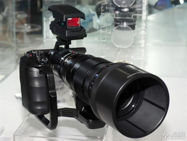 无反却用单反卡口永诺N43也许是世界上最蠢的相机