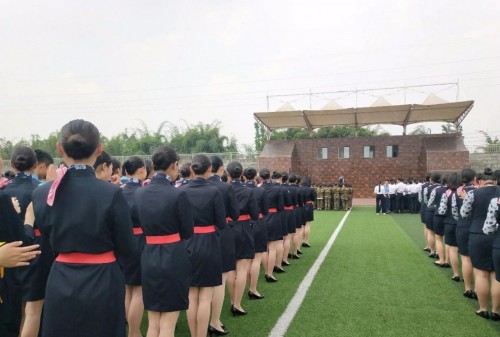 西翔航空学校构建和谐校园环境