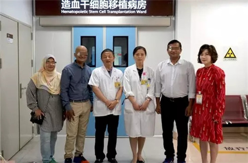 全球首例华人脐带血移植救治的外国非华裔患者康复出院566