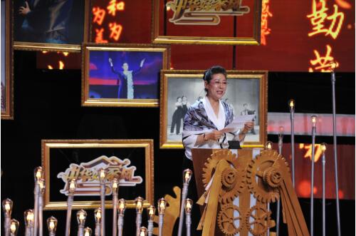 “风”随心“动”--《中华好家风》全新出发 暖心呈现