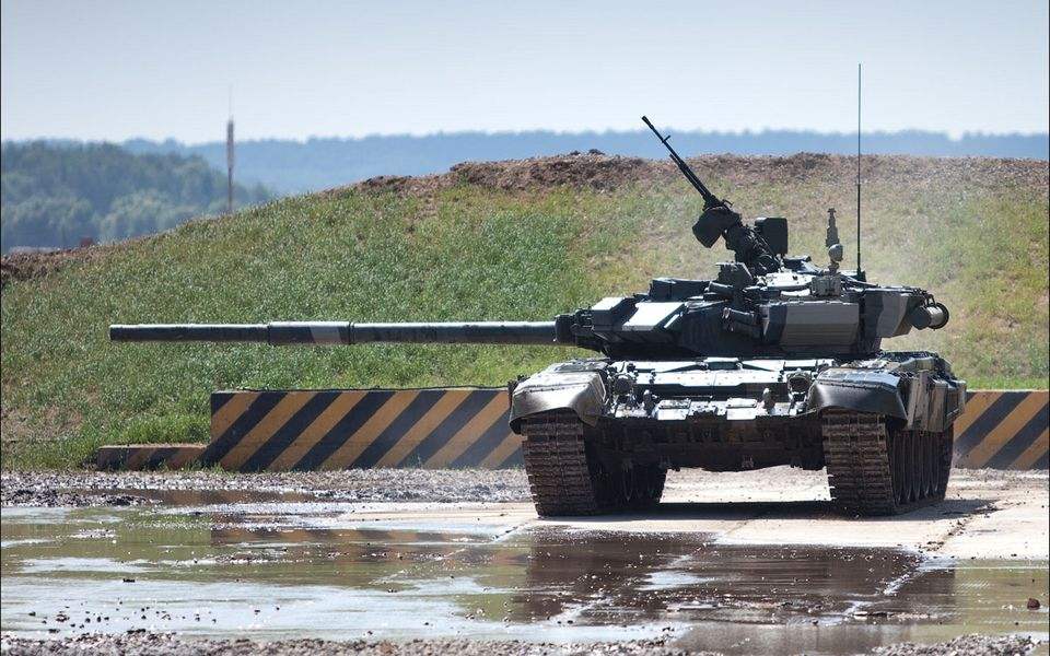 “弃美投俄”：伊军为何相中T90而封存M1A1坦克