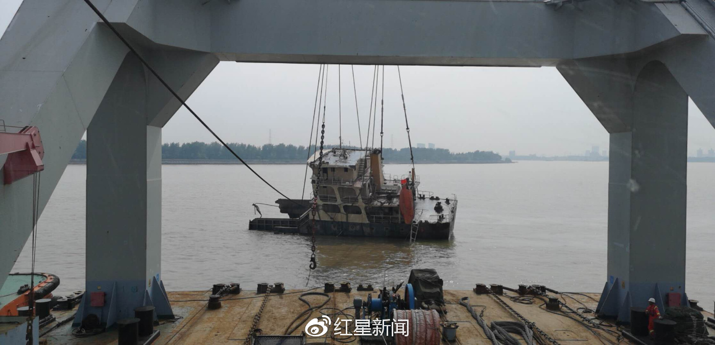 上海吴淞口沉船事故10名失踪者均确认遇难