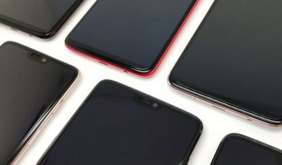 水滴屏钢化玻璃膜解决方案_手机贴膜有白边会怎样_3D柔性光学胶钢化玻璃保护贴膜