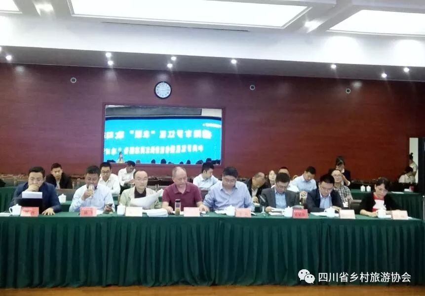 推进新型农民合作组织建设,促进乡村组织振兴