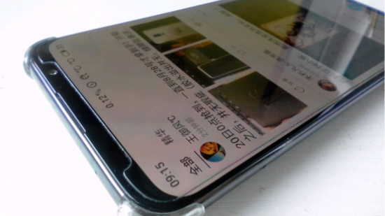 水滴屏钢化玻璃膜解决方案_手机贴膜有白边会怎样_3D柔性光学胶钢化玻璃保护贴膜
