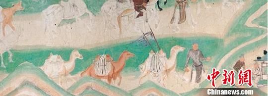 图为莫高窟第61窟五台山图局部(驼运)，描绘了古人骑骆驼走丝绸之路。　敦煌研究院供图