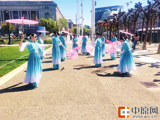 数千海外华人华侨华裔遥拜人文始祖轩辕黄帝