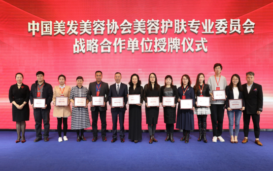 2019南非经济增长率_经合组织下调南非2018年经济增长率至0.9(3)