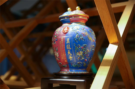 朱乐洺张艺源全面开花《扫黑》后合作王传君路透造型！