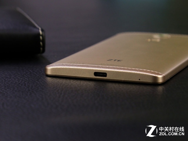 暑期旅行攻略 老司机:续航持久是王道