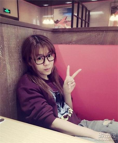 盘点颜值落差最小的女主播 斗鱼tv二柯飞儿卡卡