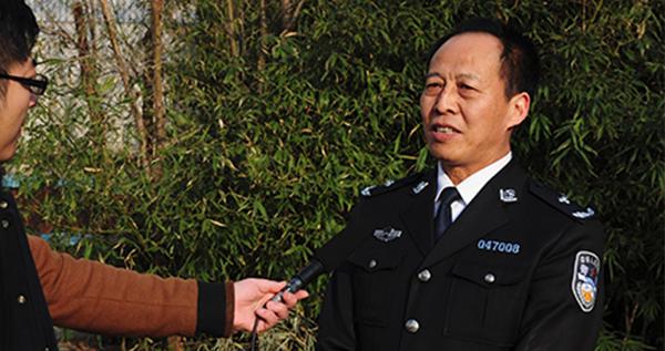 河南鹤壁公安局副局长被双开 曾被称为警界英雄(图)