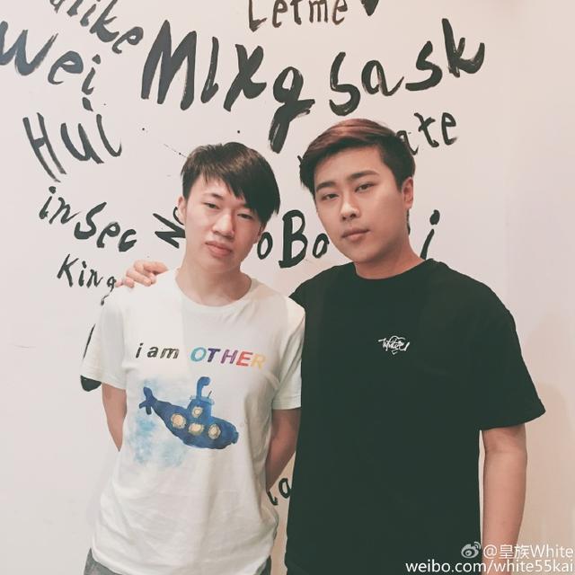 豪门RNG队员Uzi等合影 只给自己P图_|电竞|55