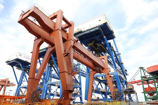 【大国工匠】工地的明灯：自学成才的装配大师