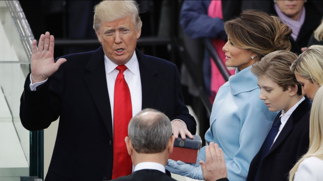 上任第一天特朗普都干了些啥？_凤凰财经