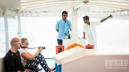 外国丈母娘送中国小伙礼物打开后让人脸红