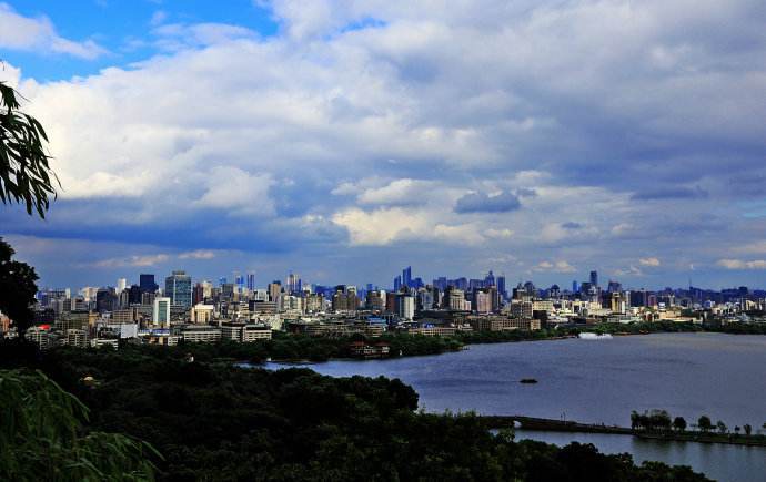 杭州今年环保目标:空气优良天数超255天