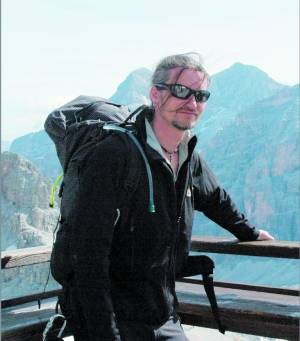 lol冠军战队皮肤_lol职业战队收入(2)