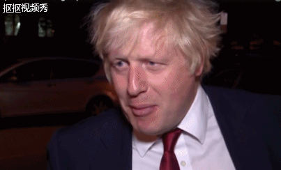 [独家]新首相上任第一天 英国人忙着向全世界道歉