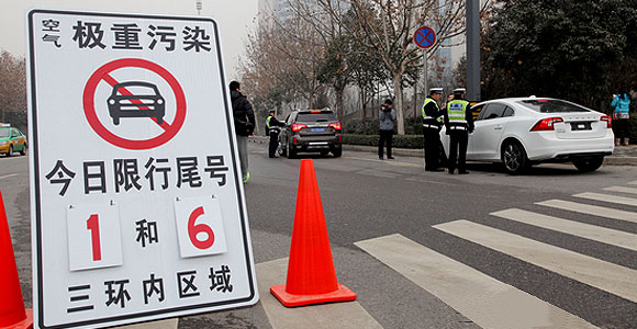 “支付宝圈子=经济型酒店门缝小卡片互联网+”