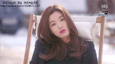 但是下一秒就能开启千颂伊神经模式,  撒家有颜值就是任性!