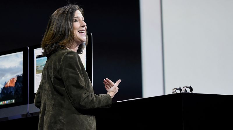 prescott): 普莱斯考特成为了首批登上苹果产品发布会舞台的女高管