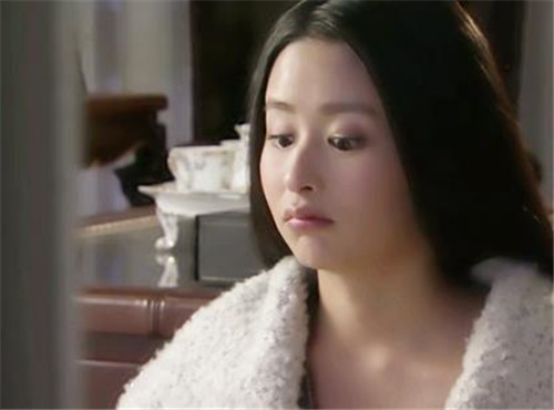 就开始了疯狂的减肥,相信大家都记得她饰演的《甄嬛传》里的夏冬春