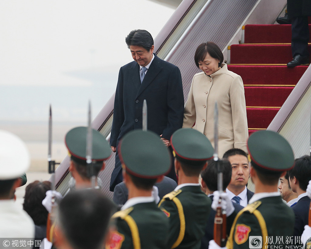 安倍晋三抵达北京日首相时隔7年再访华